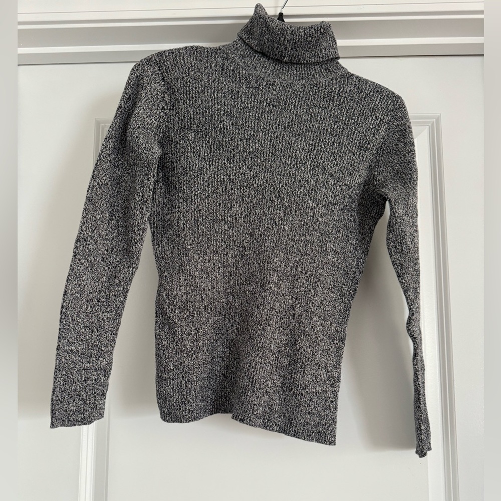 BNWOT Liz Claiborne turtleneck sweater